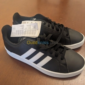 Adidas grand court base EE7900 (négociable) | Alger - Algérie | Dir L’affaire
