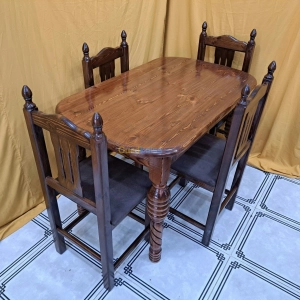 Table de cuisine avec 4 chaises | Alger - Algérie | Dir L’affaire