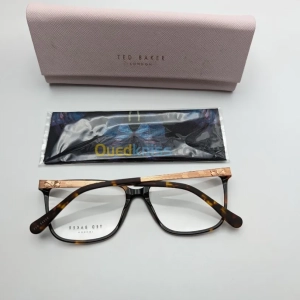 Lunettes de vue originale pour femme | Alger - Algérie | Dir L’affaire